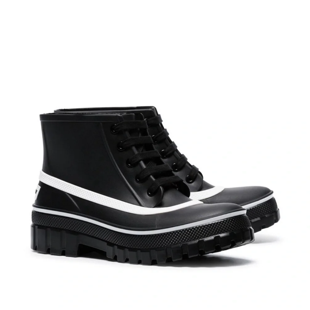 GIVENCHY BLACK GLASTON FLAT LACE-UP LEATHER ANKLE BOOTS - Picture 3 of 8